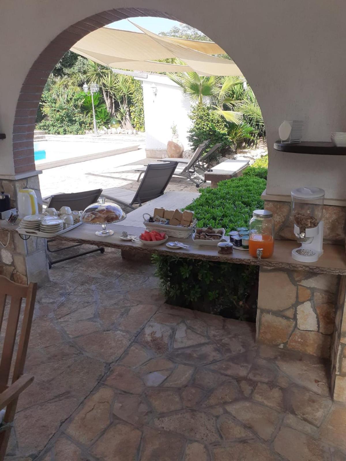 Villa Lina Bed&Breakfast Taranto Exteriör bild