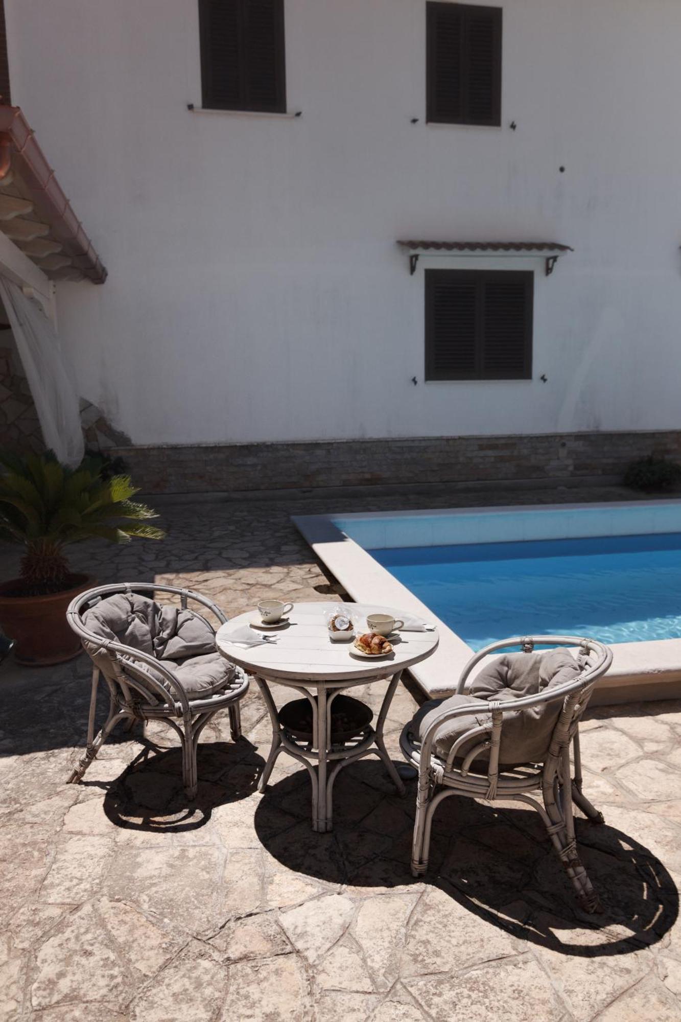Villa Lina Bed&Breakfast Taranto Exteriör bild