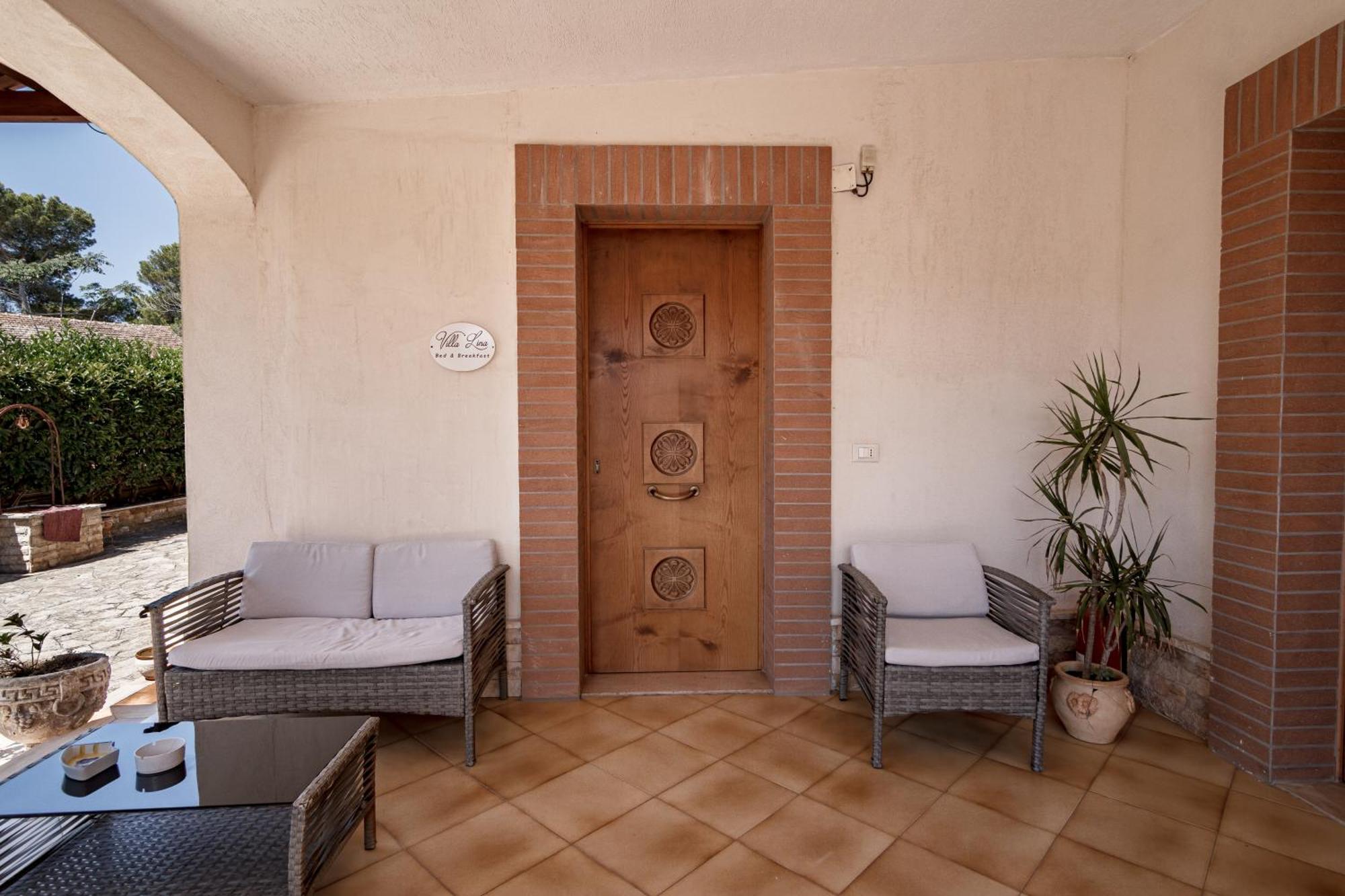Villa Lina Bed&Breakfast Taranto Exteriör bild